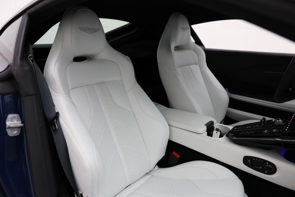 New 2025 Aston Martin V8 Vantage Coupe image 6