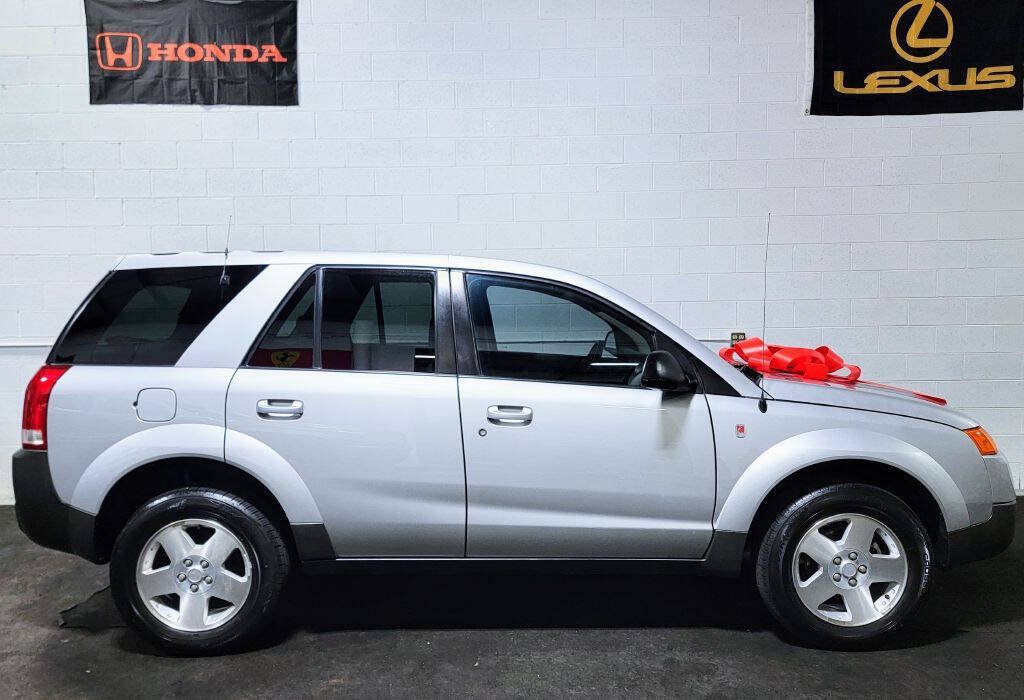 Used 2004 Saturn Vue 2WD V6 w/ Safe & Sound Pkg image 3