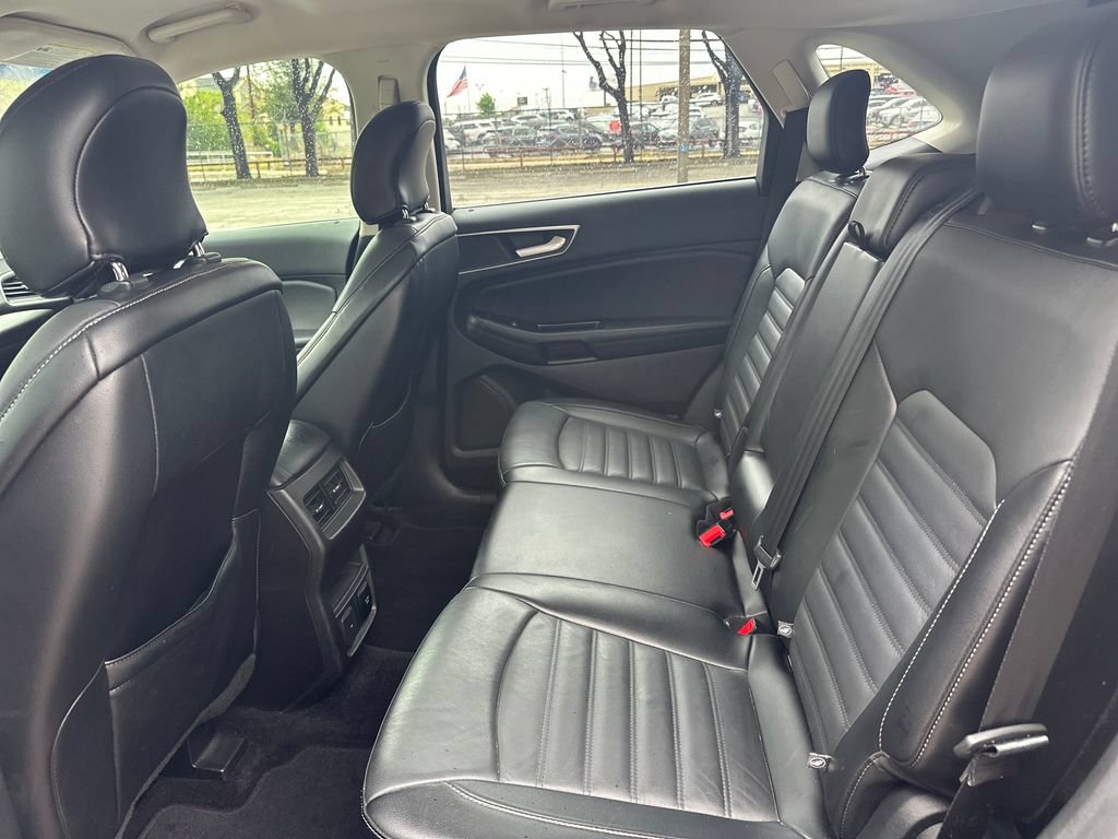 Used 2017 Ford Edge SEL w/ Equipment Group 201A FWD image 25