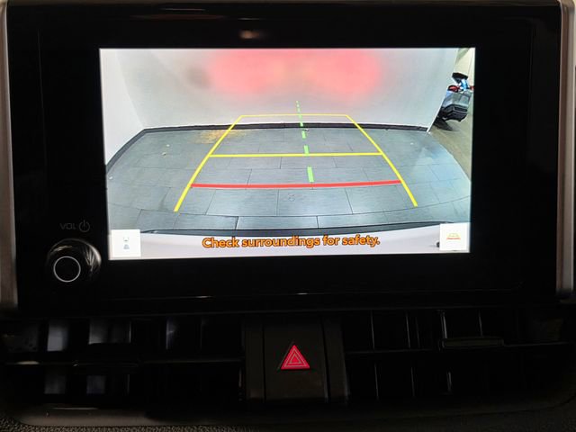 Used 2025 Toyota RAV4 XLE AWD/4WD image 19