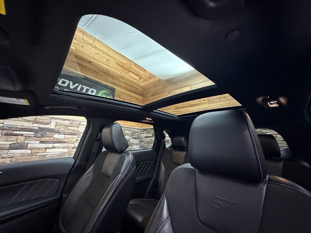 Used 2020 Ford Edge ST w/ Cold Weather Package image 24