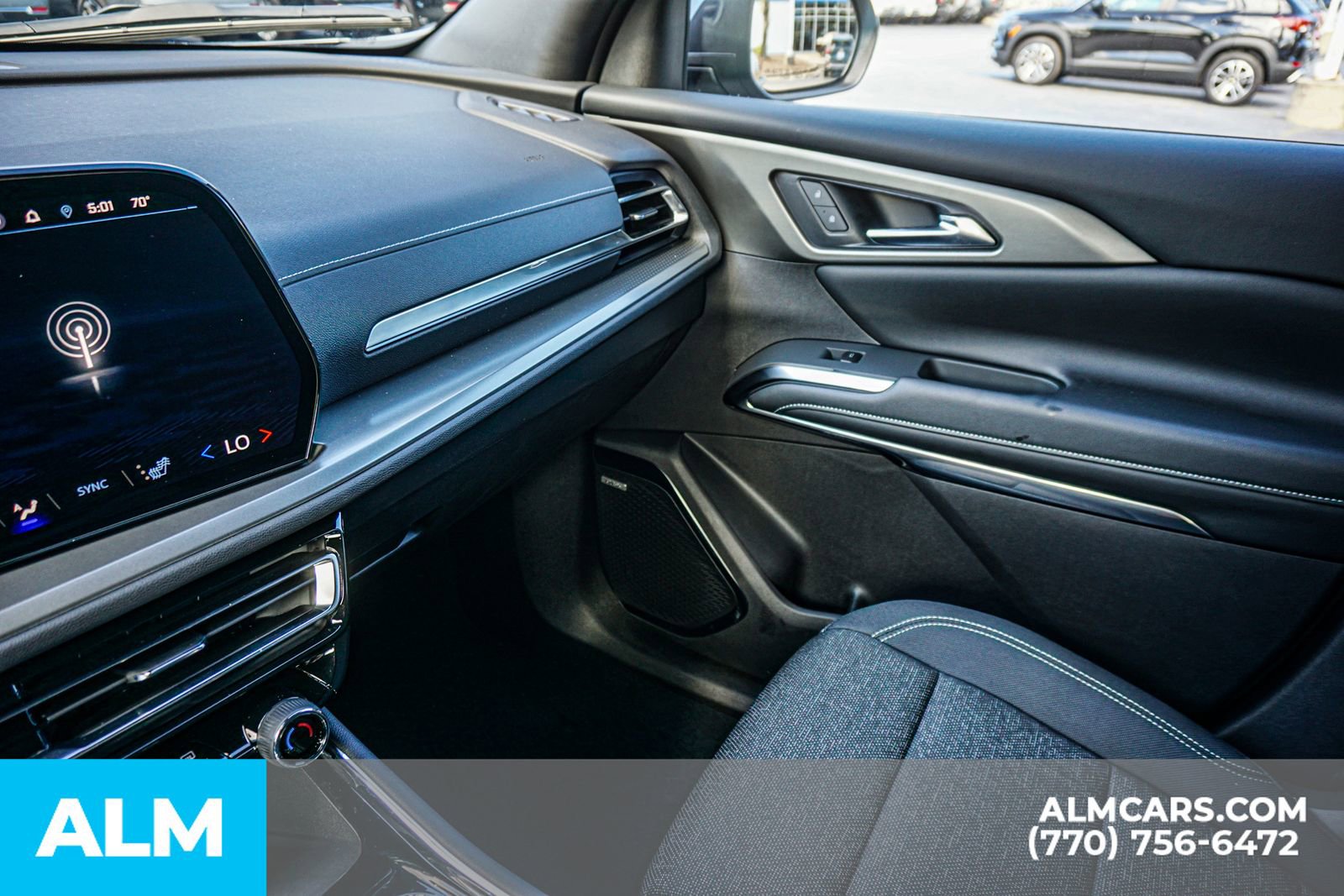 Used 2025 Chevrolet Traverse LT w/ Enhanced Driving Package AWD/4WD image 48