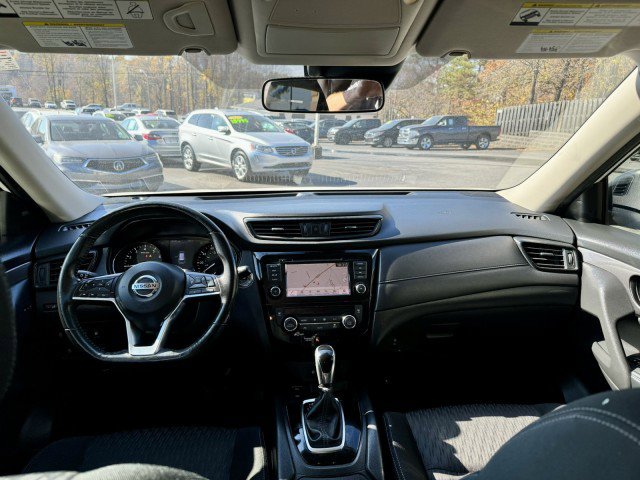 Used 2019 Nissan Rogue SV w/ Premium Package image 8