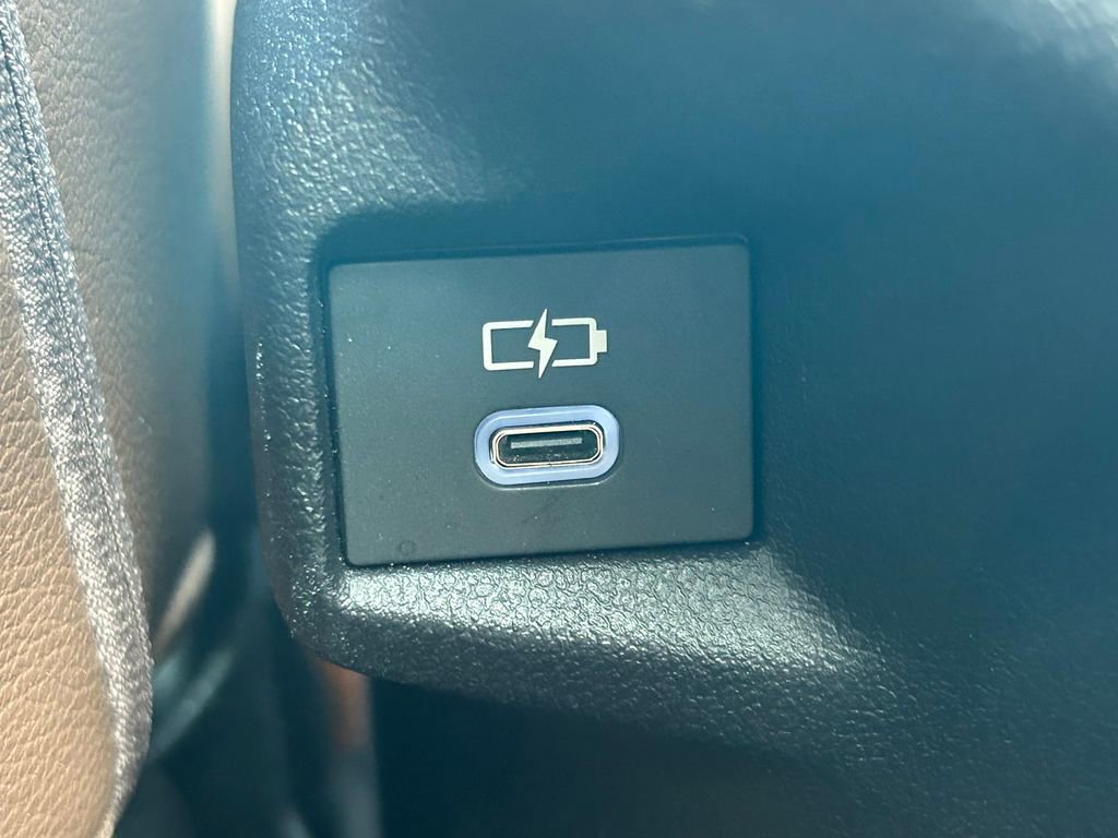 Used 2024 Toyota Grand Highlander AWD Hybrid image 25