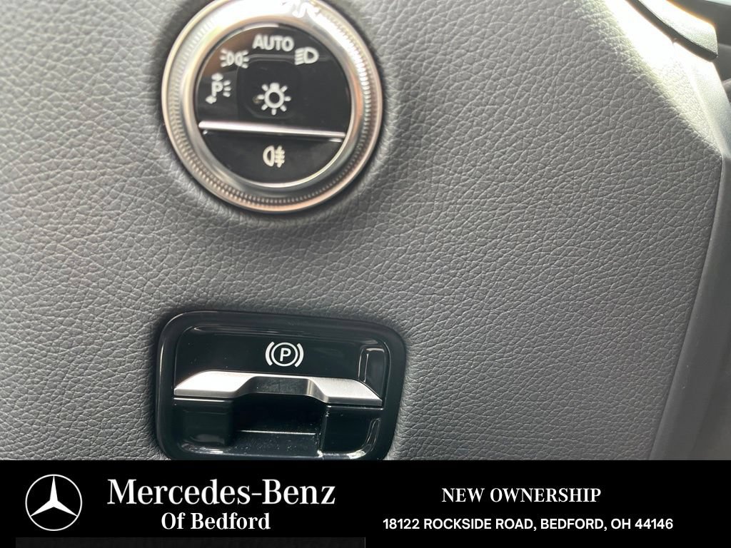 Used 2026 Mercedes-Benz GLC 300 4MATIC image 25