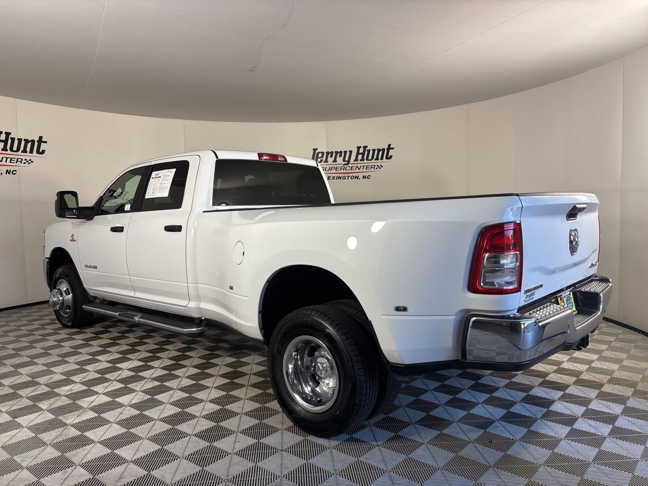 Used 2024 RAM 3500 Big Horn image 6