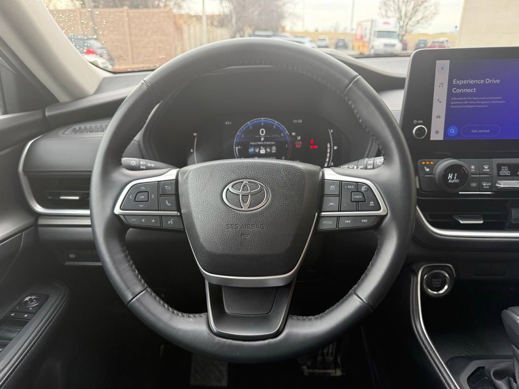 Used 2025 Toyota Grand Highlander AWD image 8