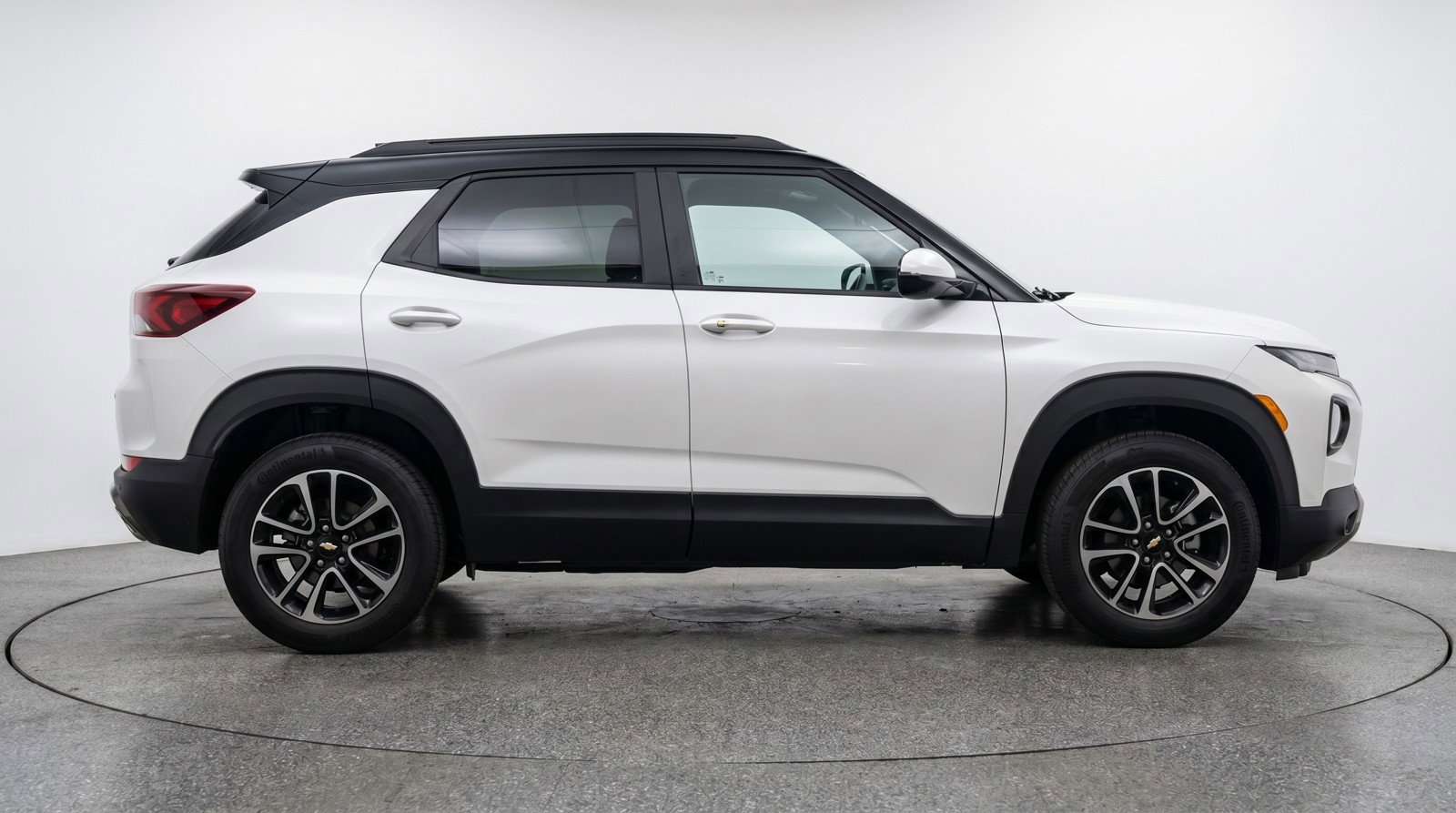 Used 2025 Chevrolet TrailBlazer LT FWD image 11