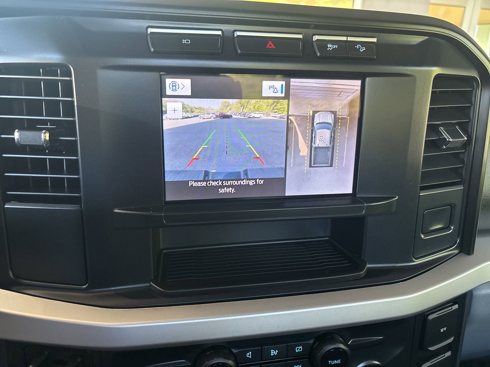 Used 2024 Ford F350 XLT w/ 360-Degree Camera Package AWD/4WD image 28
