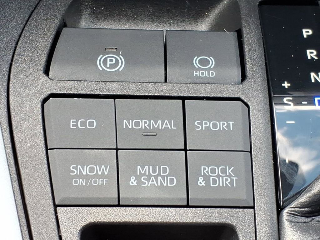 Used 2021 Toyota RAV4 XLE w/ XLE Grade Weather Package image 19