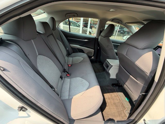 Used 2021 Toyota Camry LE FWD image 16