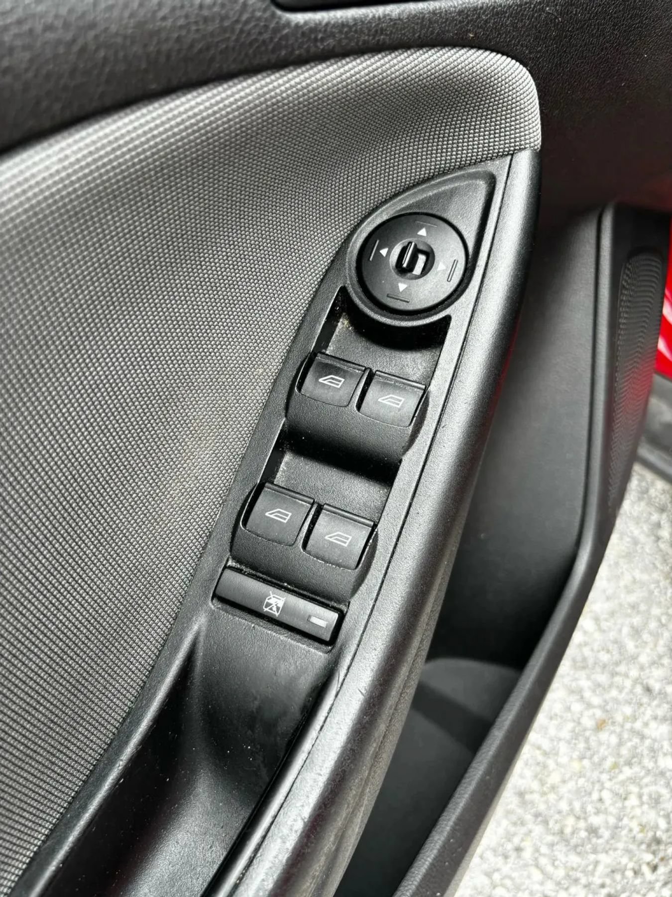 Used 2014 Ford Focus SE FWD image 20