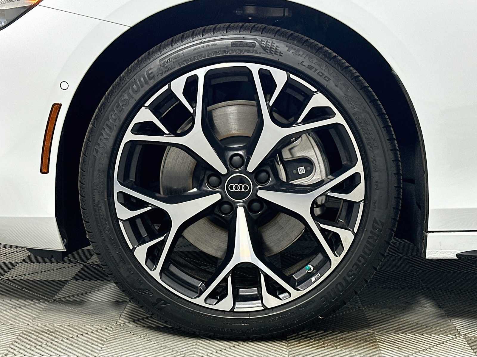 New 2026 Audi A6 Premium Plus AWD/4WD image 28