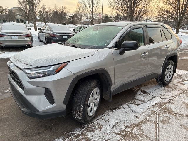 Used 2024 Toyota RAV4 LE video 2