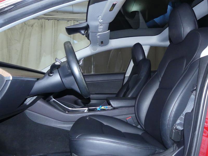 Used 2019 Tesla Model 3 Standard Range Plus image 18