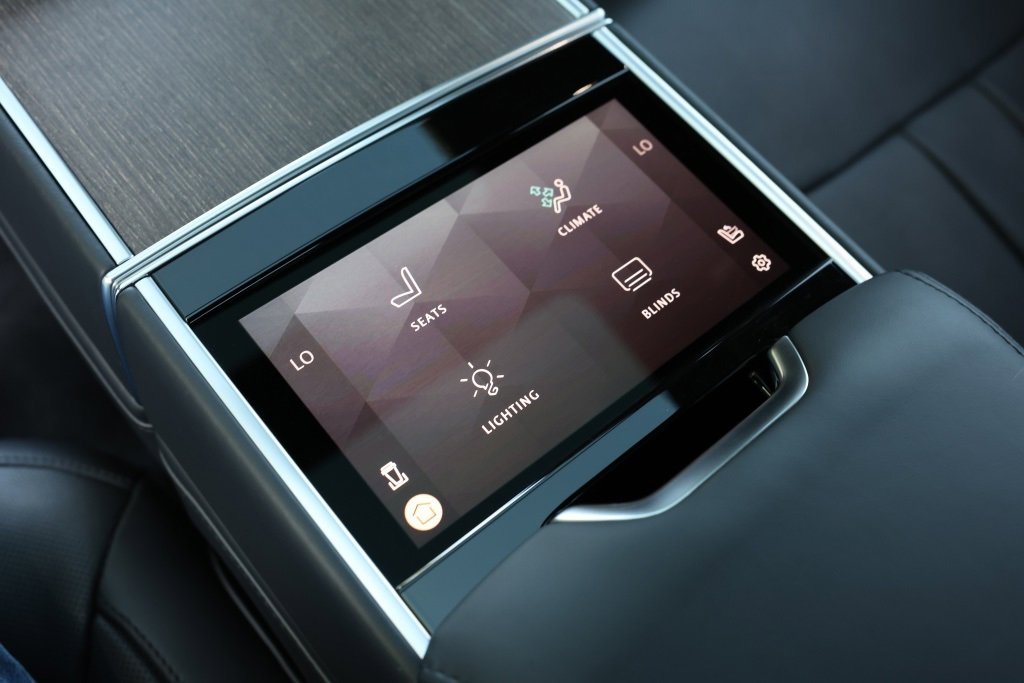 Used 2023 Land Rover Range Rover Long Wheelbase Autobiography image 15