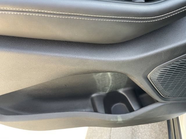 Used 2025 Jeep Grand Cherokee L Altitude AWD/4WD image 12