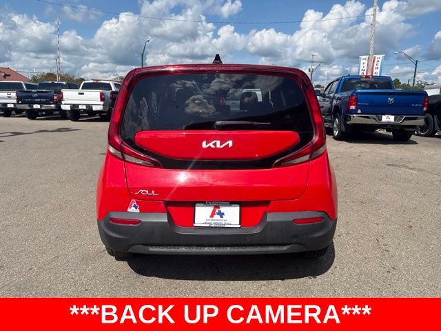 Used 2022 Kia Soul LX w/ Technology Package FWD image 4