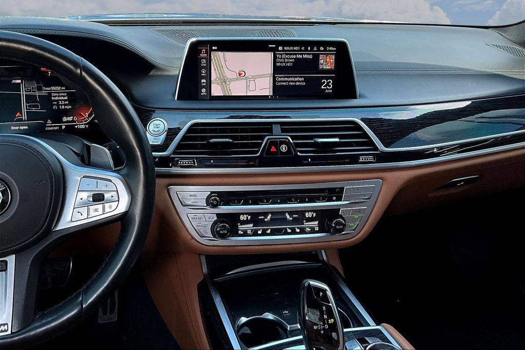 Used 2020 BMW 740i w/ M Sport Package RWD image 9