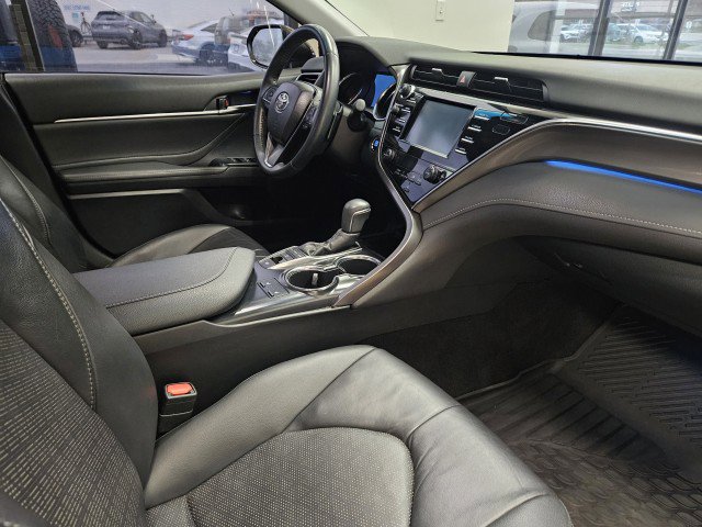 Used 2018 Toyota Camry XSE image 12