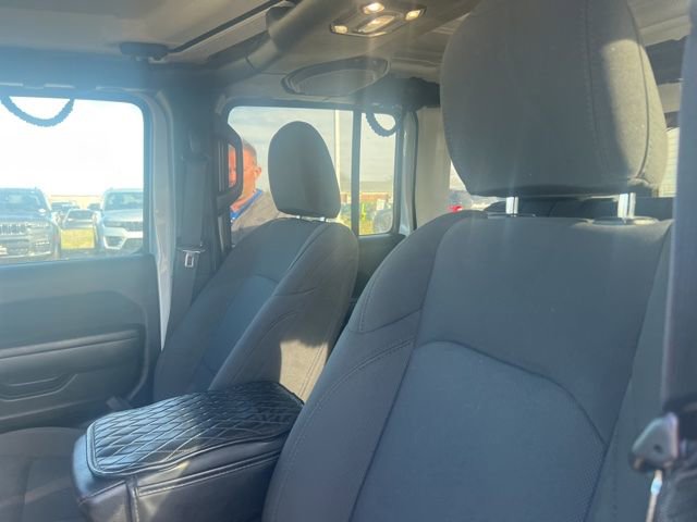 Used 2023 Jeep Wrangler Willys image 8