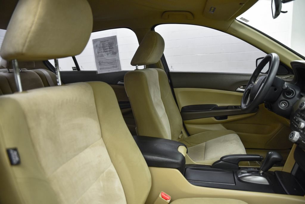 Used 2010 Honda Accord LX-P image 16