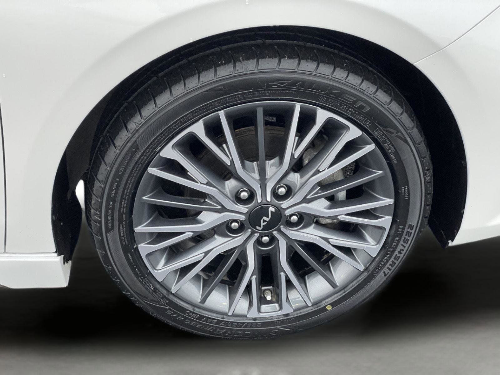 Used 2023 Kia Forte GT-Line image 10