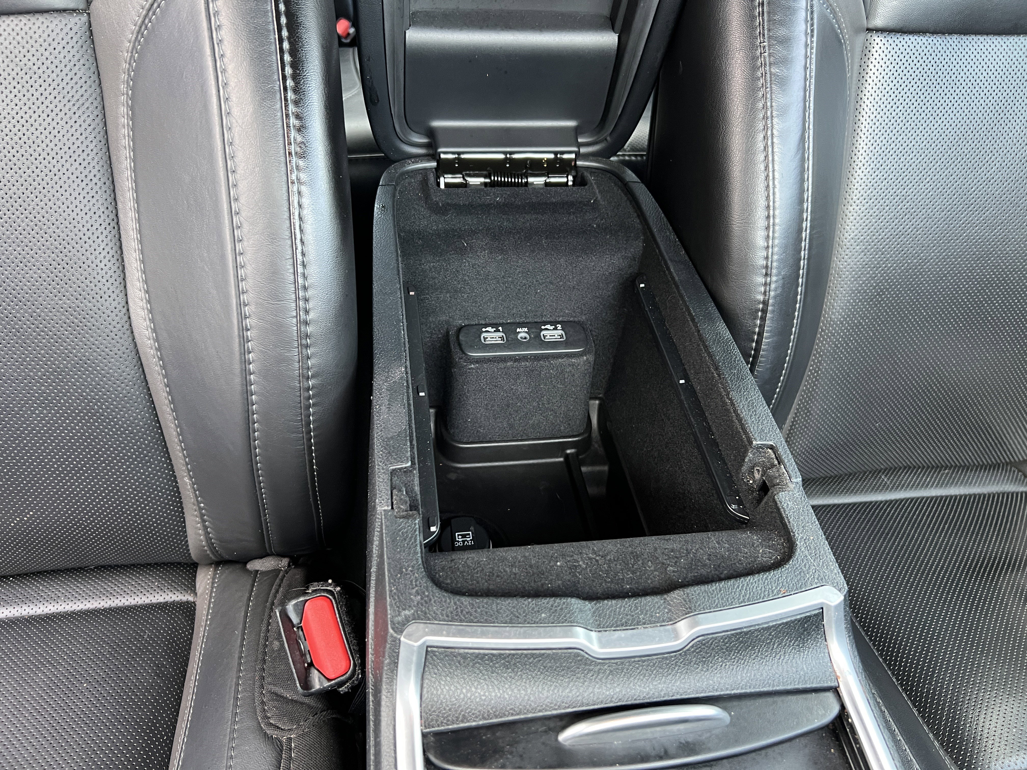 Used 2019 Dodge Charger SXT w/ Leather Interior Group RWD image 24