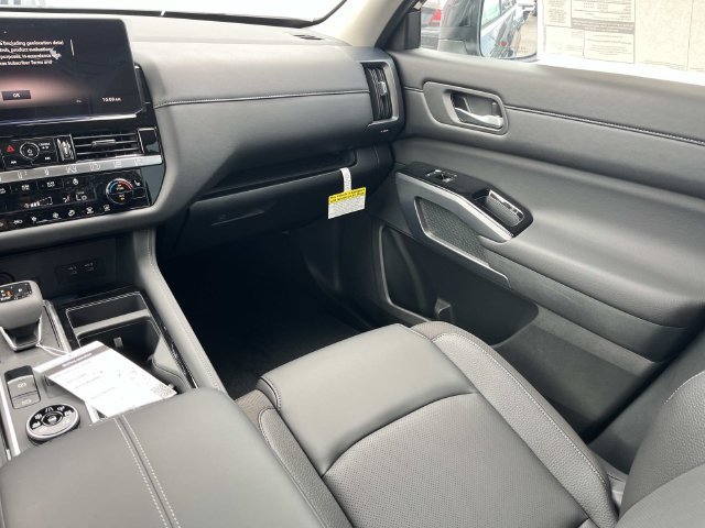 New 2026 Nissan Pathfinder SL AWD/4WD image 15