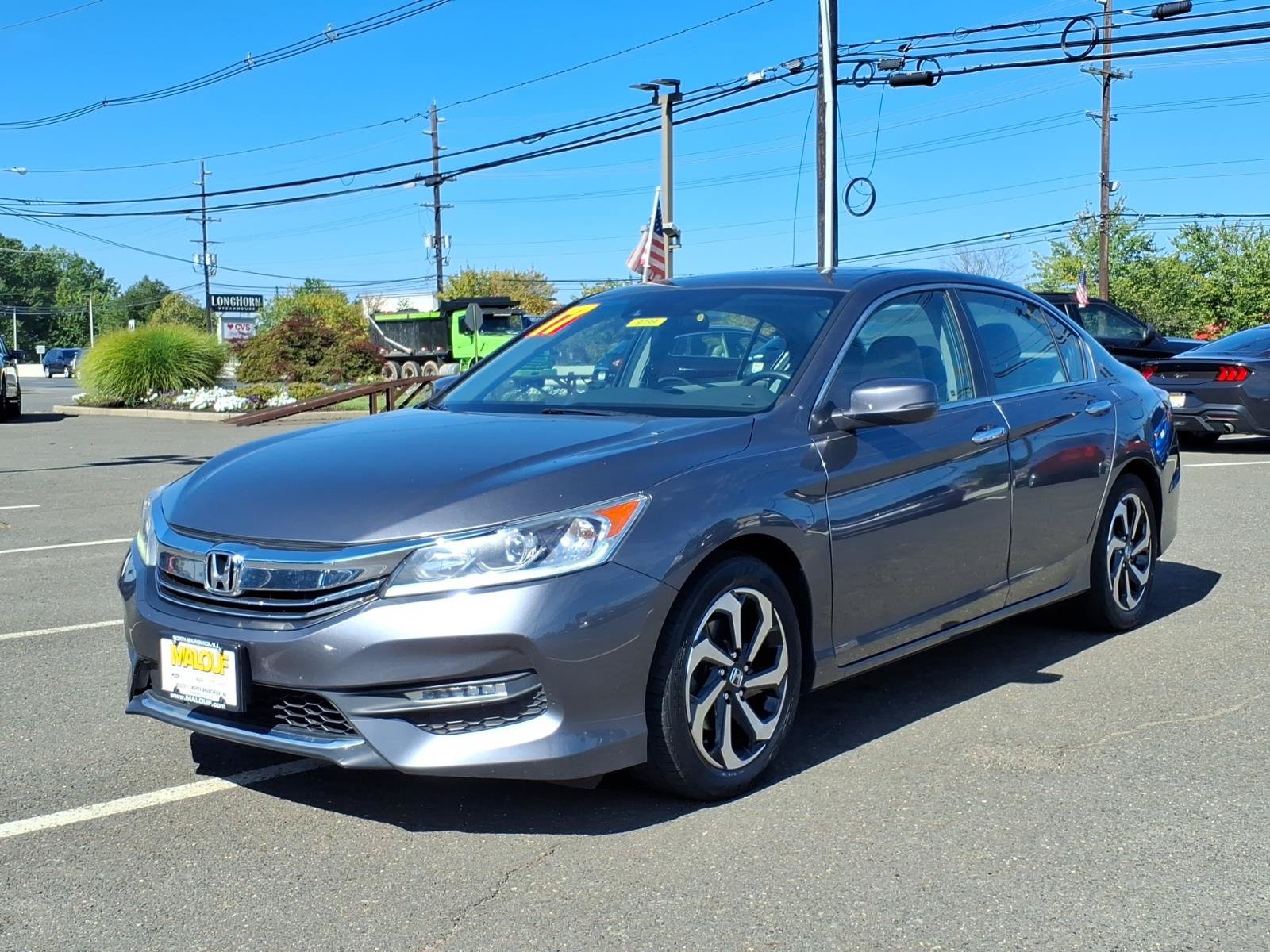 Used 2017 Honda Accord EX image 3