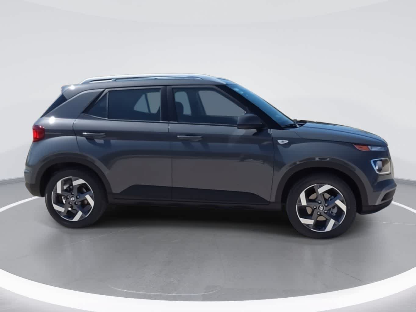 New 2026 Hyundai Venue SEL FWD image 9