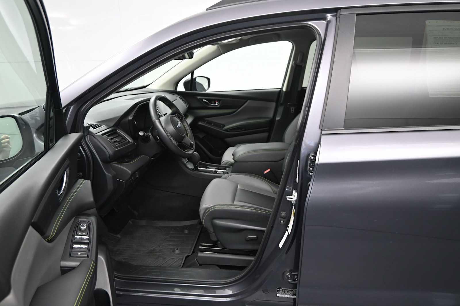 Used 2025 Subaru Ascent Onyx Edition AWD/4WD image 9