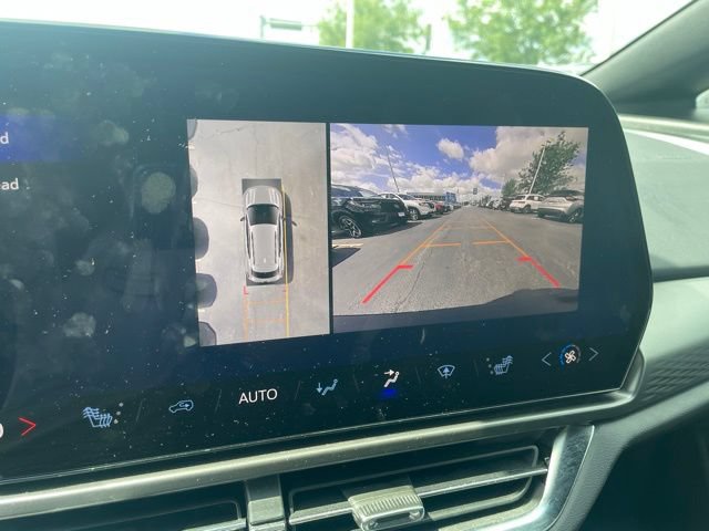 Certified 2025 Chevrolet Equinox EV LT w/ Comfort Package FWD image 12