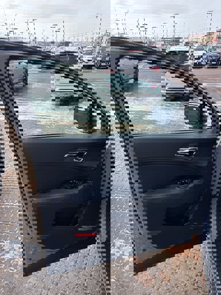 Used 2023 Kia Sportage X-Line image 11