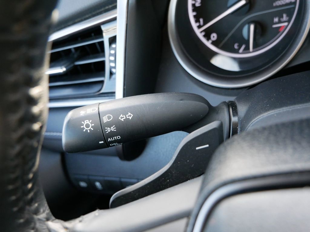Used 2024 Toyota Camry SE image 26