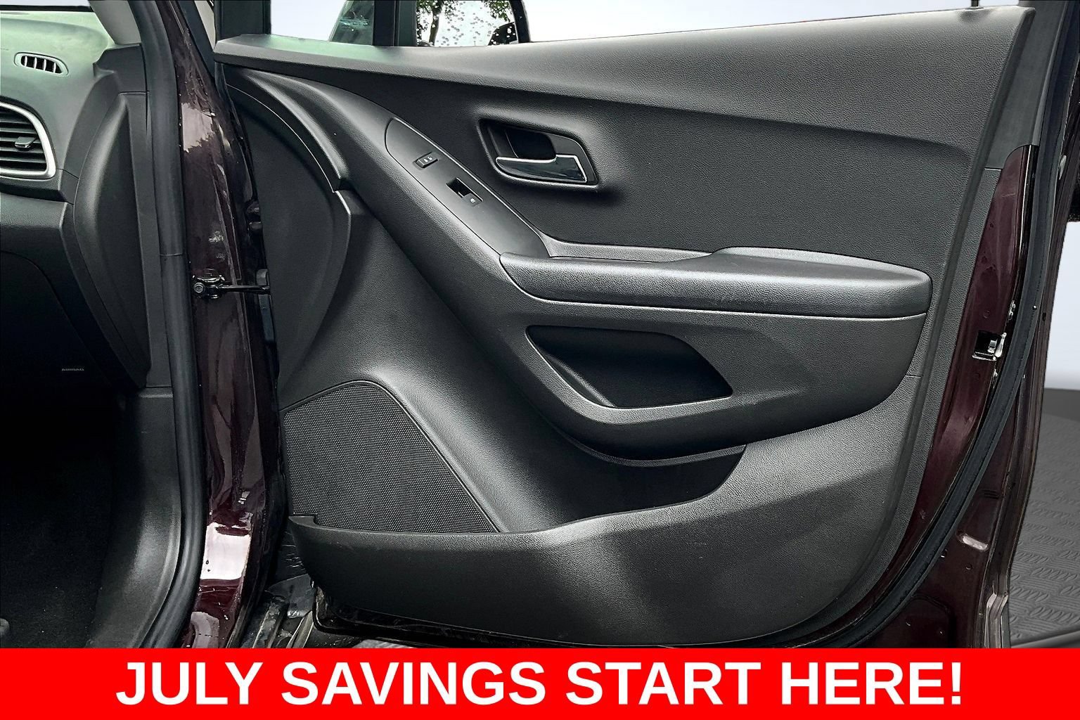 Used 2022 Chevrolet Trax LT w/ Driver Confidence Package AWD/4WD image 30