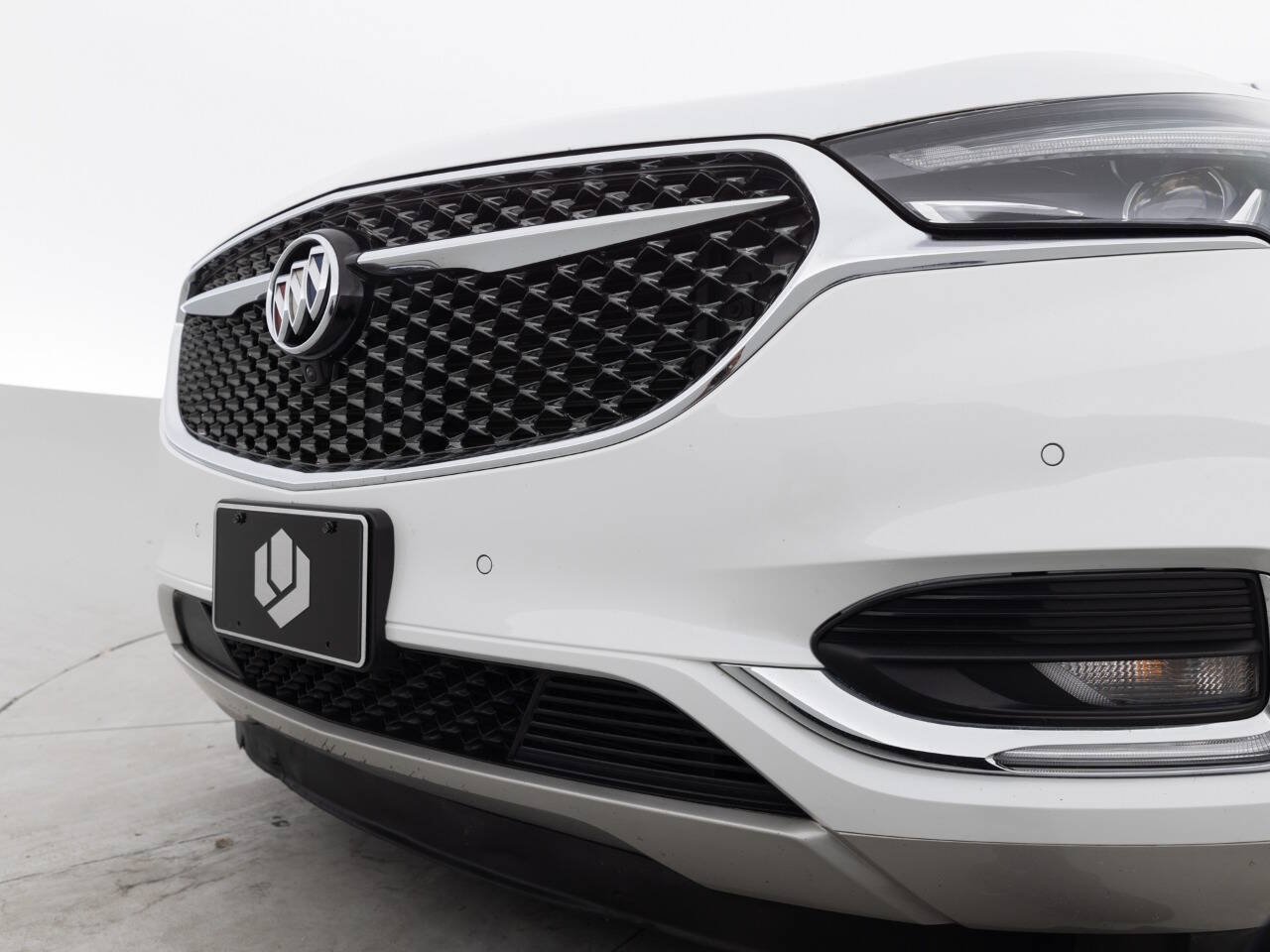 Used 2019 Buick Enclave Avenir w/ Avenir Technology Package AWD/4WD image 15