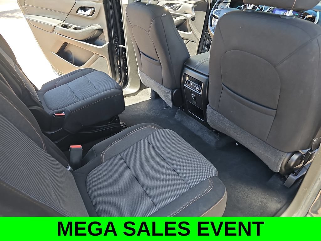 Used 2019 Chevrolet Traverse LT FWD image 11