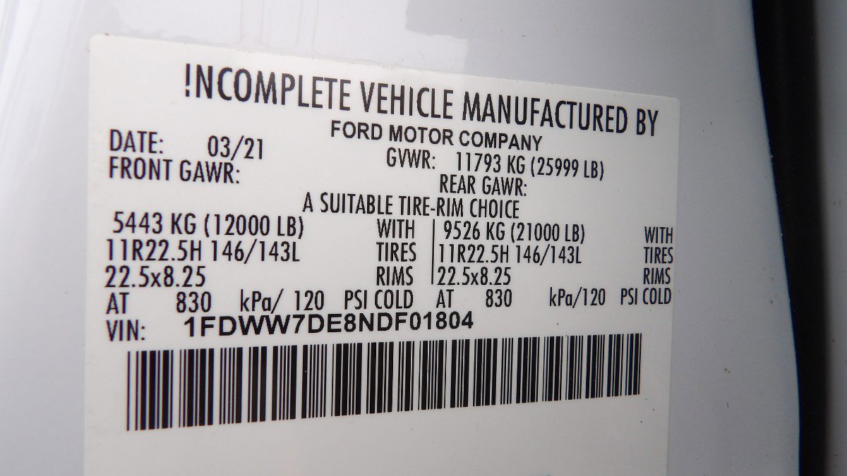 Used 2022 Ford F750 2WD Crew Cab Super Duty image 5