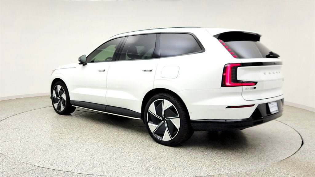 Used 2025 Volvo EX90 Ultra AWD/4WD image 7