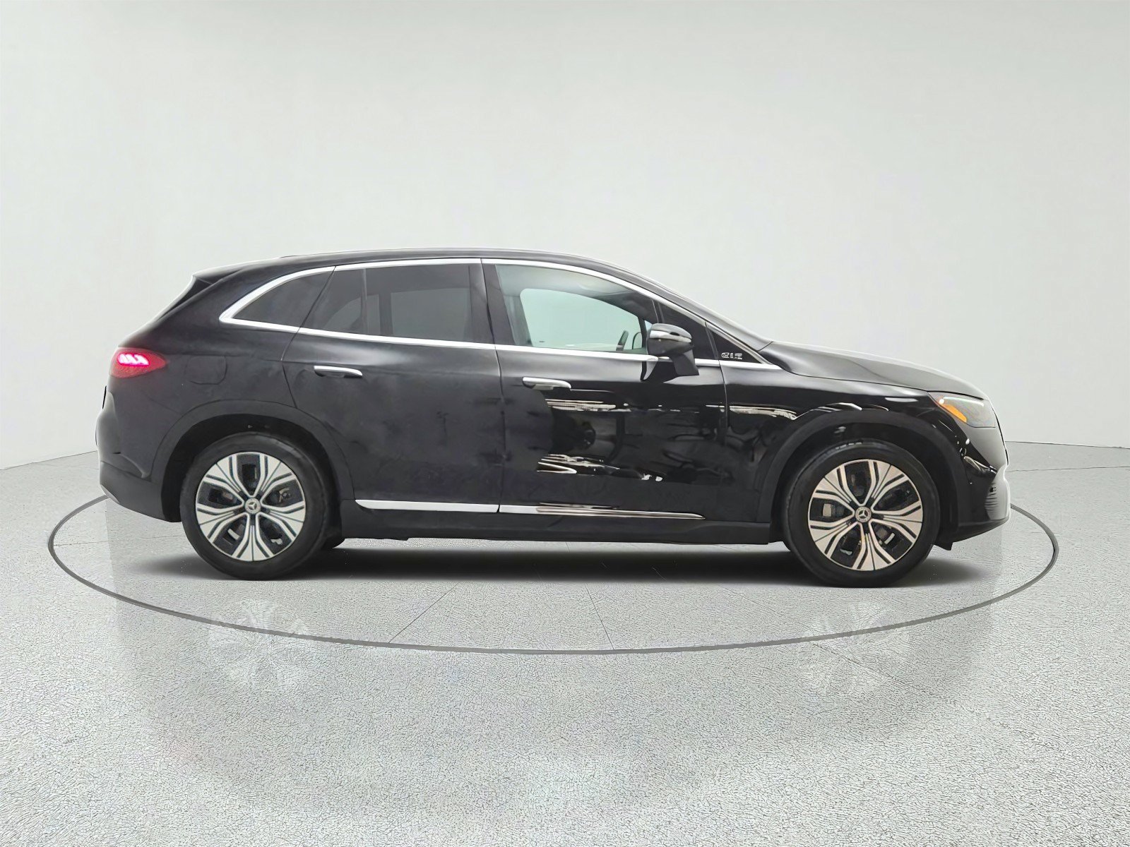 Certified 2026 Mercedes-Benz EQE 320 4MATIC SUV image 4