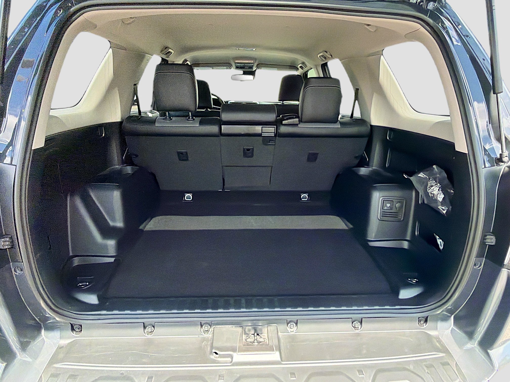 Used 2024 Toyota 4Runner SR5 Premium RWD image 11