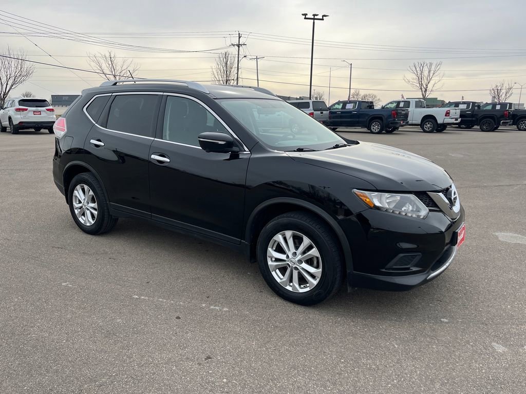 Used 2015 Nissan Rogue SV w/ SV Premium Package image 8