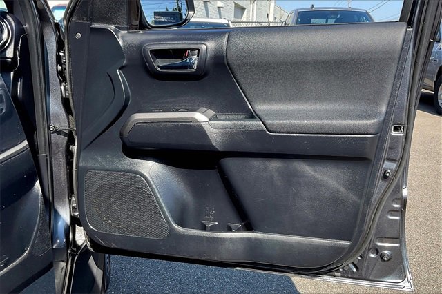 Used 2020 Toyota Tacoma TRD Sport image 23