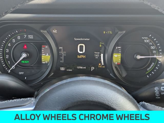 Used 2025 Jeep Wrangler Unlimited Sahara image 18