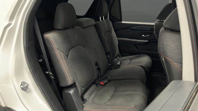 Used 2023 Honda Pilot Sport image 25