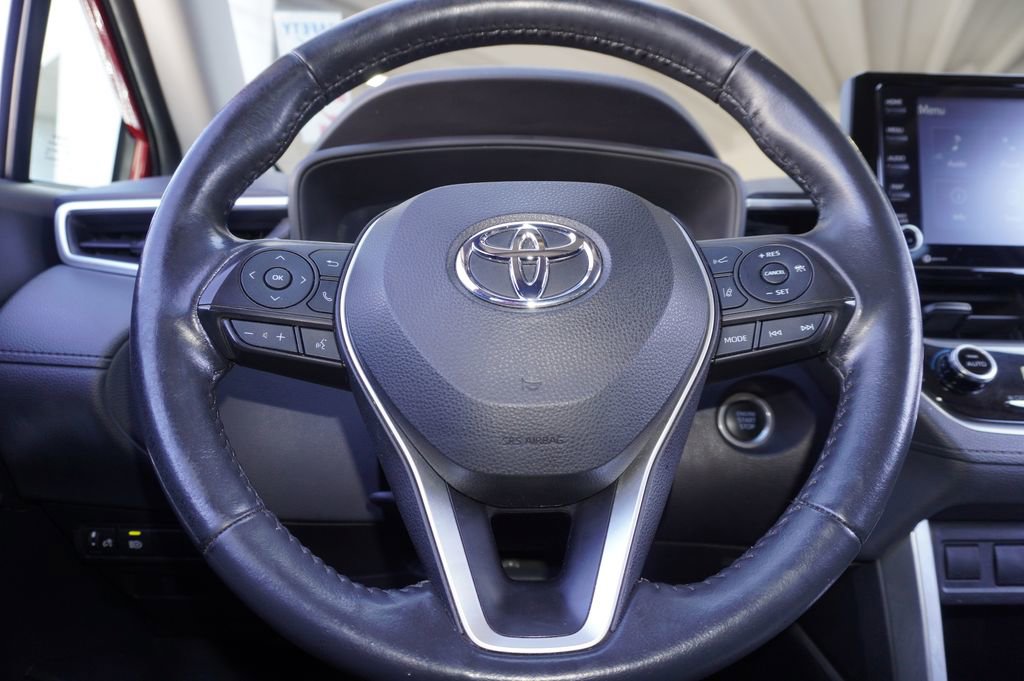 Certified 2022 Toyota Corolla Cross LE w/ Moonroof Package image 19
