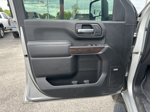 Used 2023 GMC Sierra 3500 SLT w/ SLT Preferred Package image 23