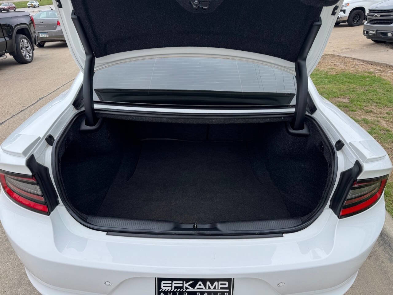 Used 2018 Dodge Charger R/T image 10