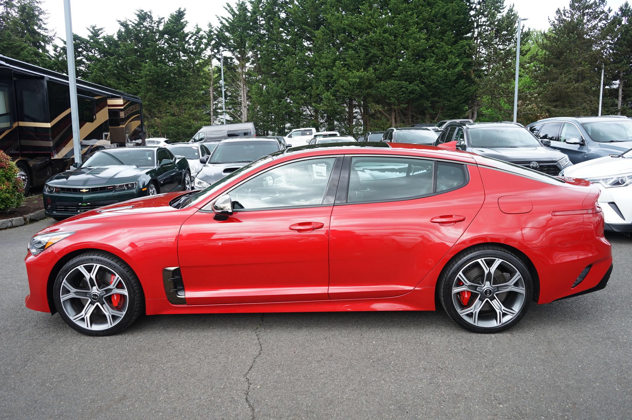 Used 2018 Kia Stinger GT2 AWD/4WD image 2